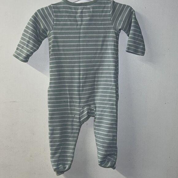 Tons of fun carters pajamas - Picture 3 of 3